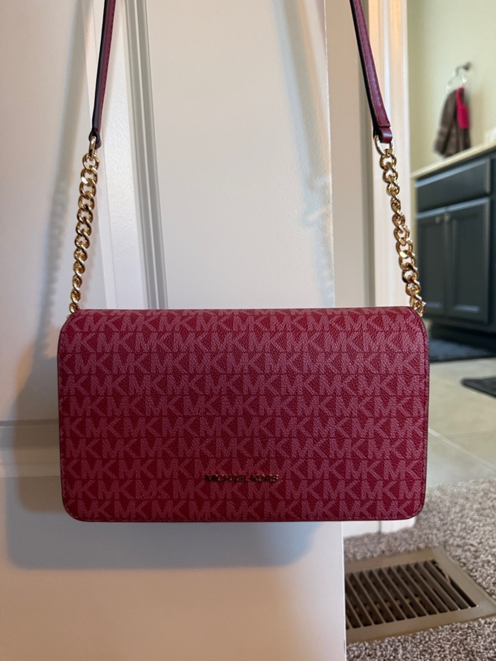 Michael Kors Signature Crossbody in Berry
